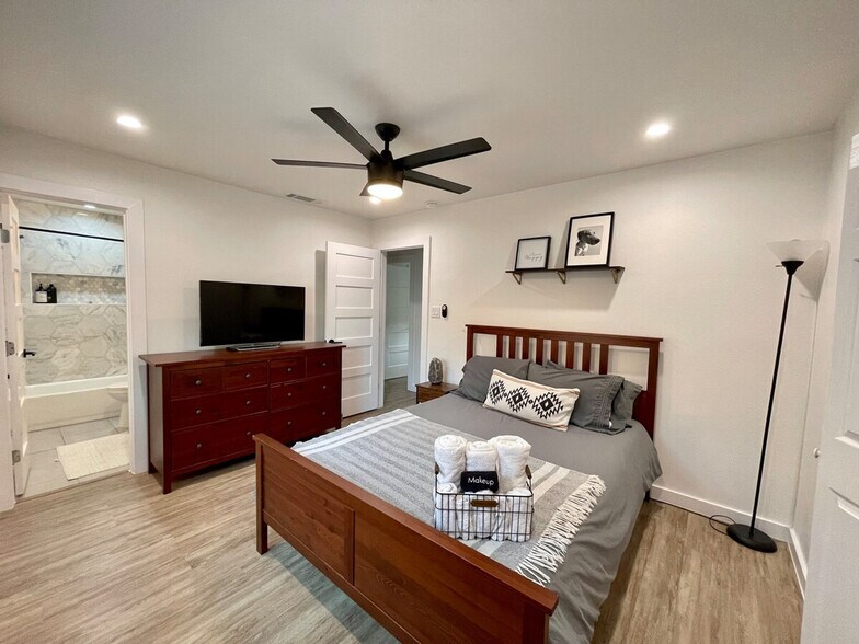 Building Photo - 607 Blueberry Hill