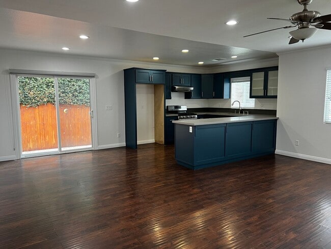 Building Photo - Beautiful 3 Bed 2 Bath House for Rent in W...