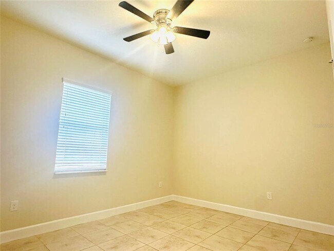 Building Photo - 809 Lake Marie Blvd