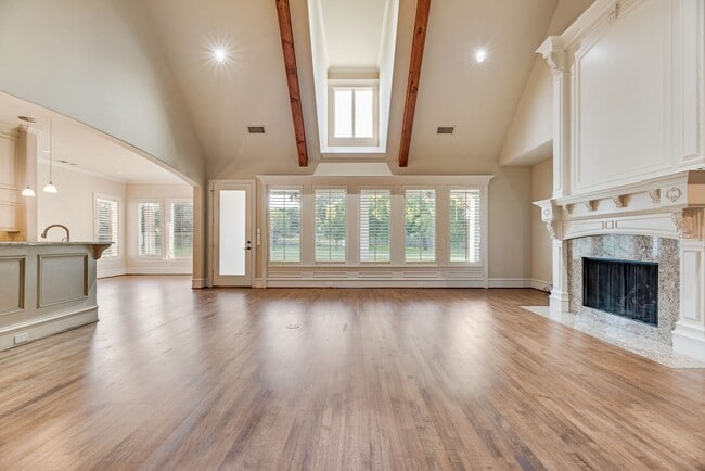 Building Photo - Exquisite 1.3-Acre French-Style Estate by Alford Custom Homes – Available for Lease!