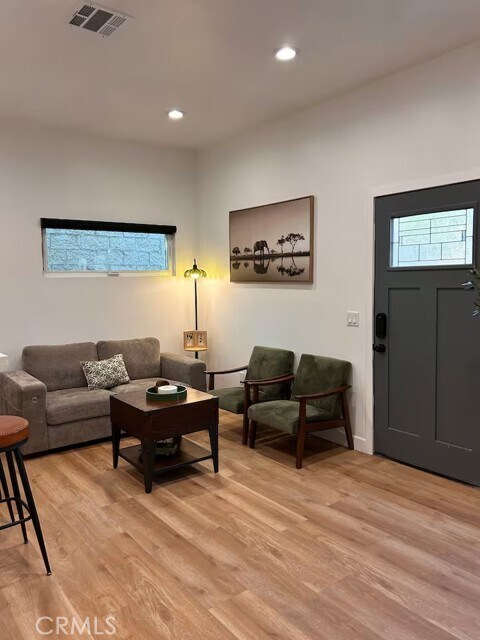 Building Photo - 311 W Green St