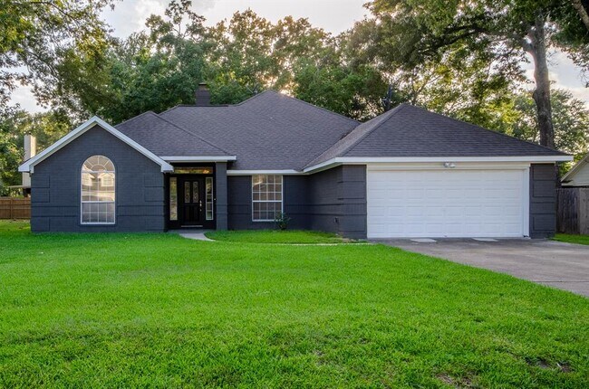 Primary Photo - 12811 Fisher Dr