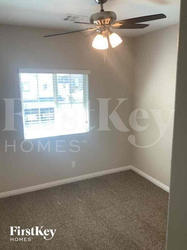 Building Photo - 9146 Island Wolf Ave
