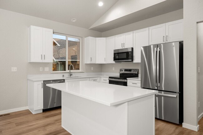 Building Photo - 3BR / 2BA New Construction Low Maintenance...