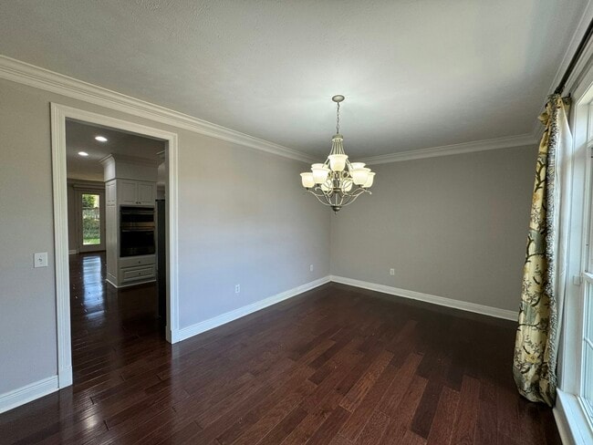 Building Photo - 301 Golden Pond Dr