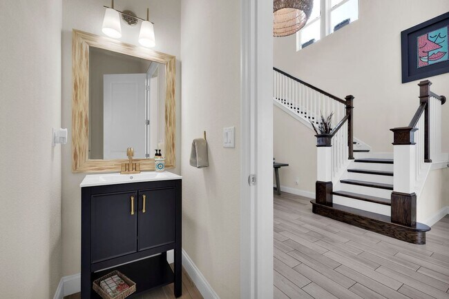 Building Photo - 2839 Montilla Dr