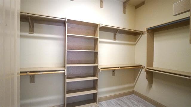 Building Photo - 588 Deverson Dr