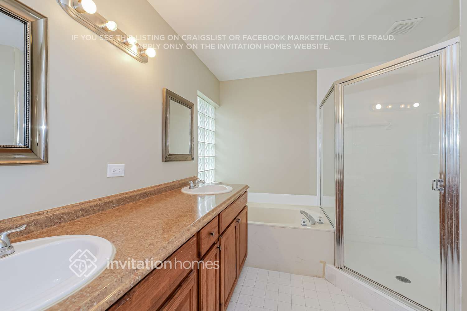 Building Photo - 1796 S Club Dr