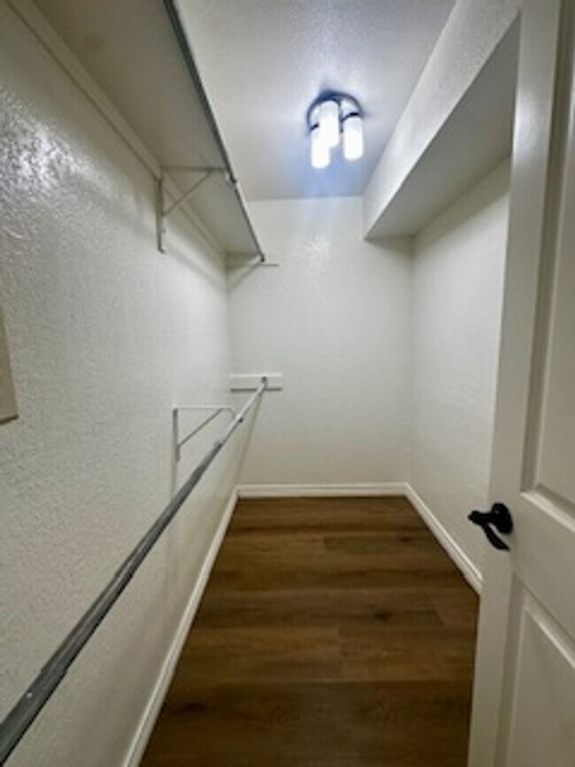 Building Photo - Renovated 2025 just steps away from commun...