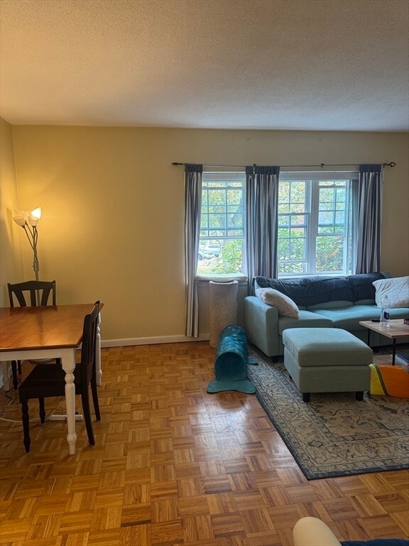 Building Photo - 112 Lake Shore Rd