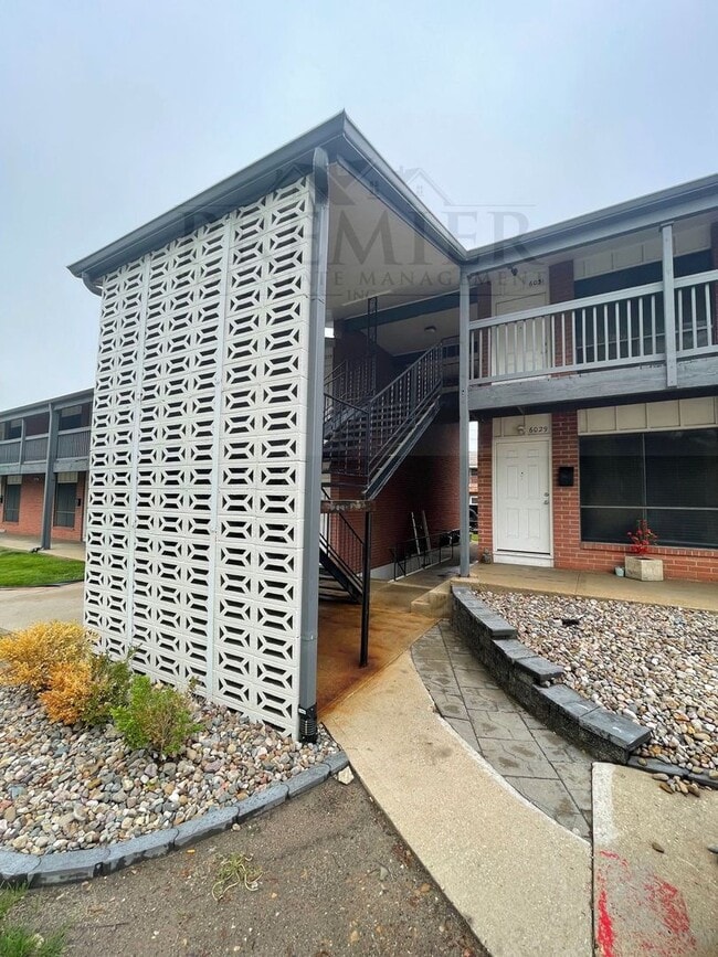Building Photo - 6011 Barton Ave