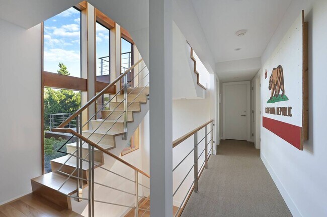 Building Photo - 360 Dune Rd