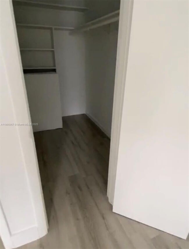 Building Photo - 380 SW 4th St