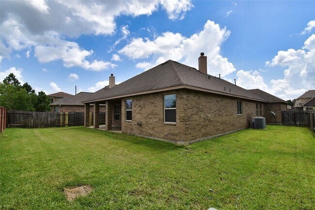Building Photo - 5623 S Denham Ridge Ln