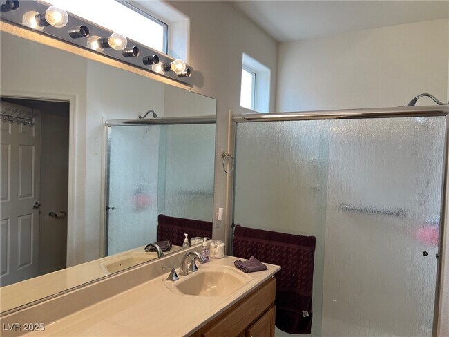 Building Photo - 2609 Arimo Dr