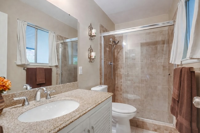 Building Photo - 1140 Harding St