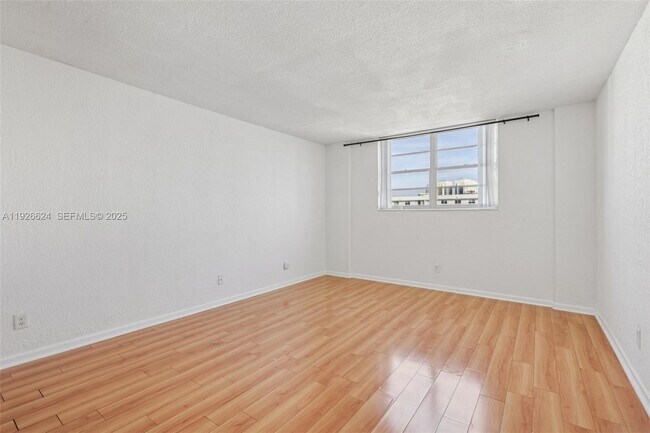 Building Photo - 19390 Collins Ave