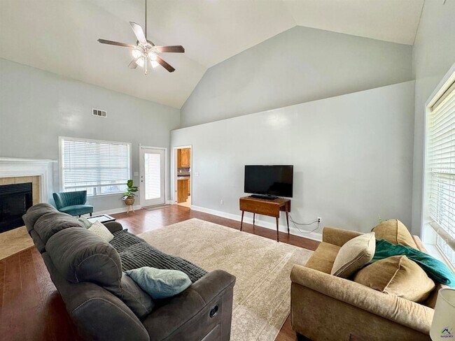 Building Photo - 508 Covington Cove