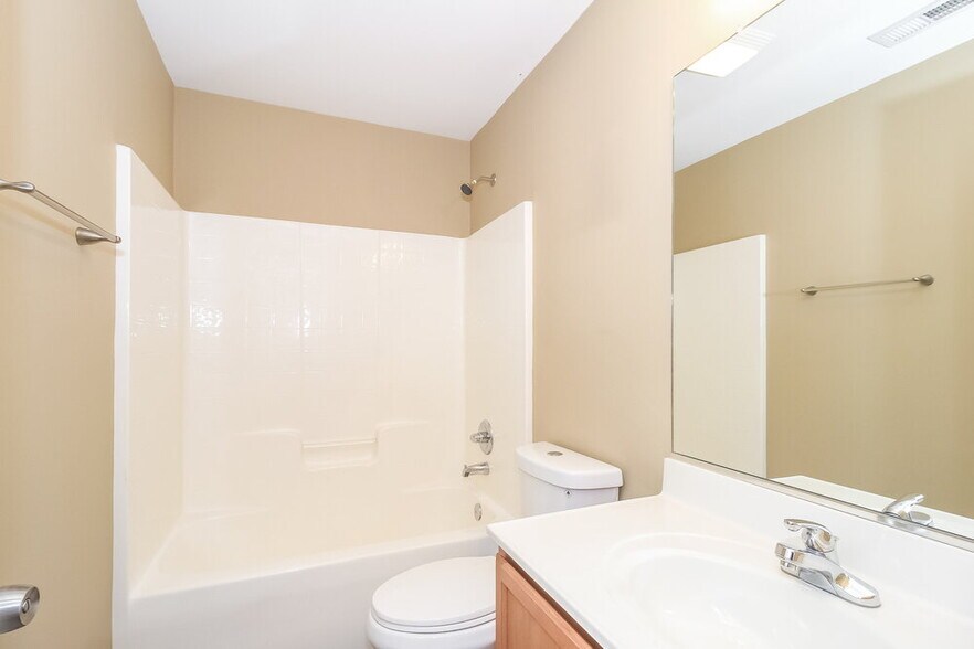 Building Photo - 5204 Mt Hope Dr