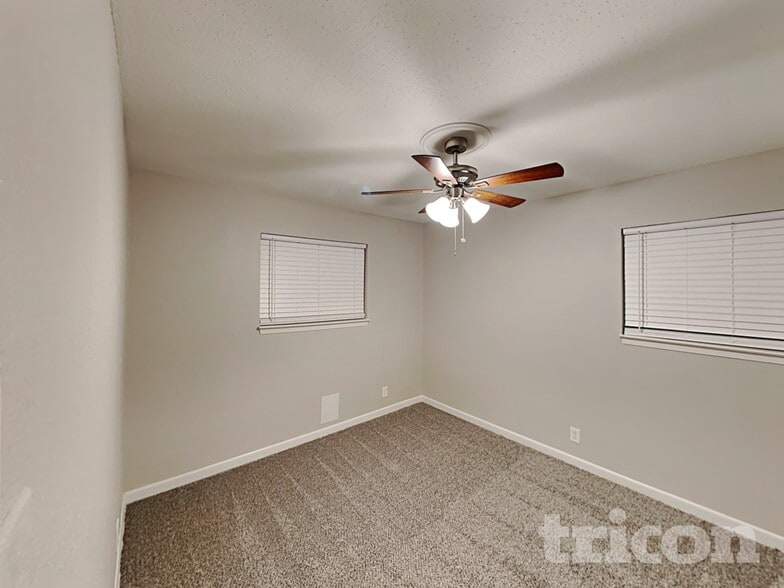 Building Photo - 1133 Norwood Dr