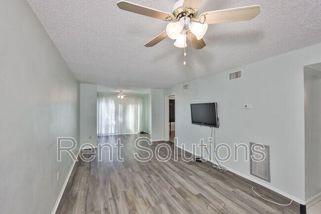 Building Photo - 801 83rd Ave N