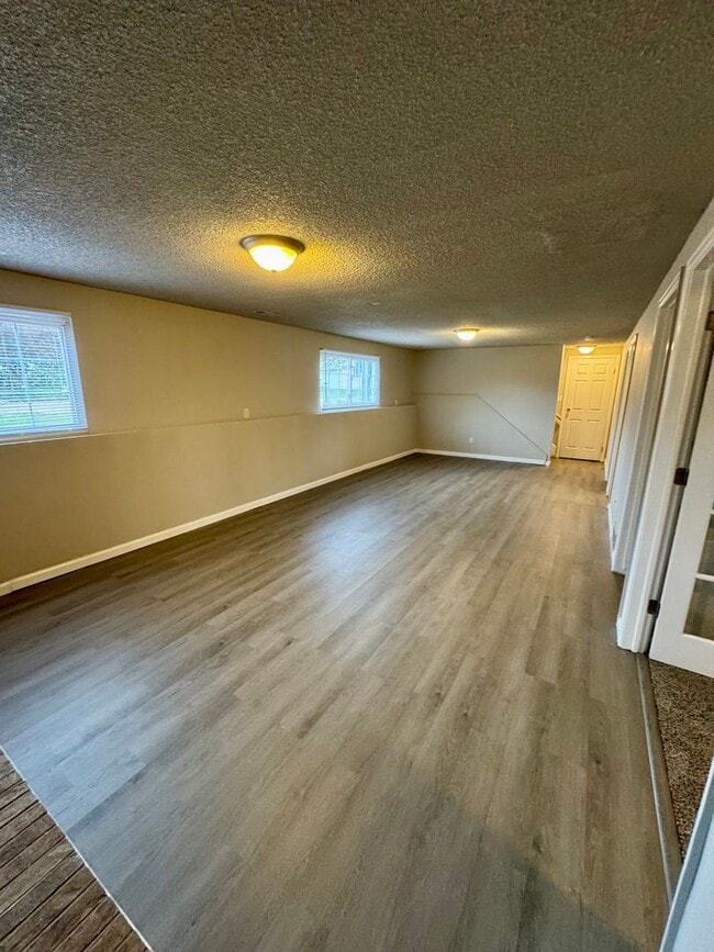 Building Photo - Lovely 3 bedroom+ Office in Widefield