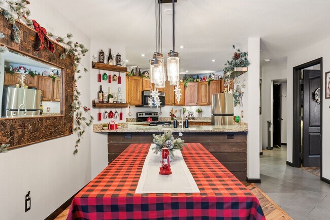 Building Photo - Furnished 2BR/2BA Breckenridge Condo | Garage, Fireplace & Hot Tubs | Available Oct. 1