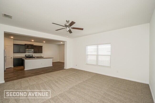 Building Photo - 3027 Jackson Smt