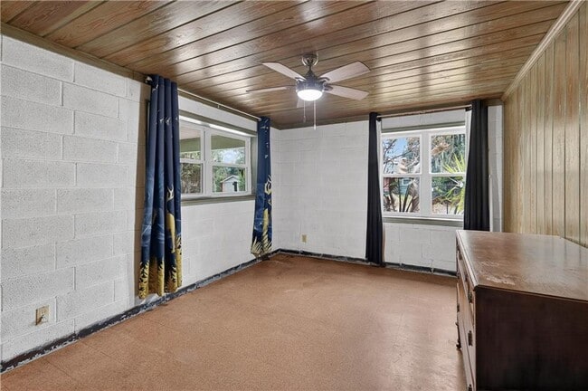 Building Photo - 1601 Walnut Ave