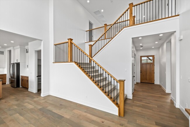 Building Photo - 5 Bedroom in Dry Creek Ranch
