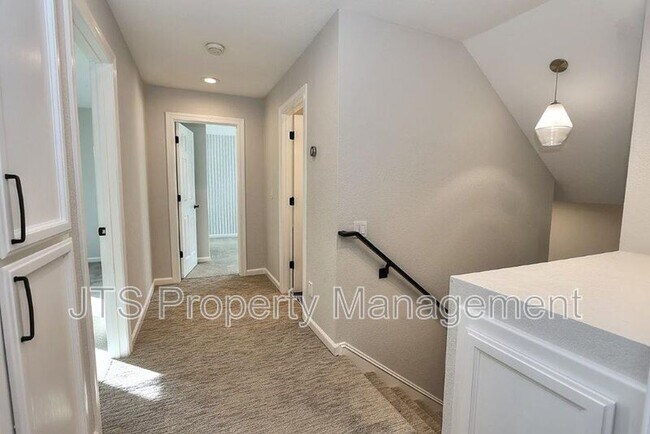 Building Photo - 2696 Prestwick Dr