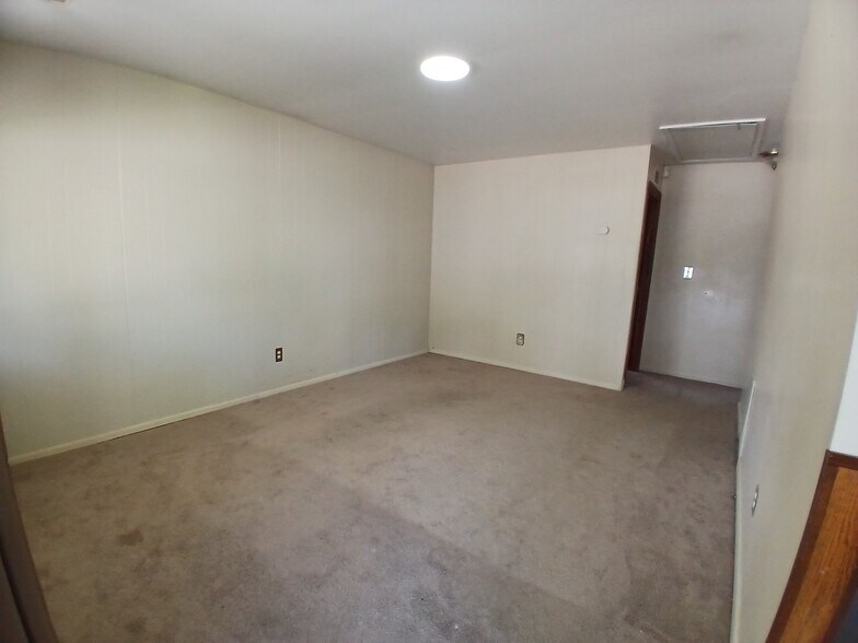 Building Photo - 17309 Dora St