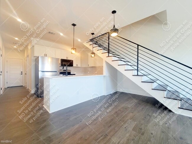 Building Photo - 3 br, 2.5 bath Duplex - 21210 Portsmouth C...