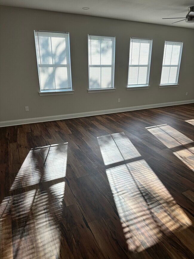 Building Photo - 8704 Pritchard Pl