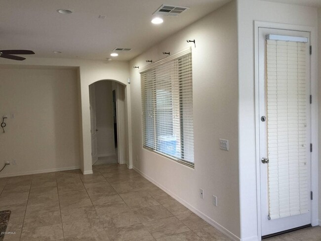 Building Photo - 1625 W Pelican Ct