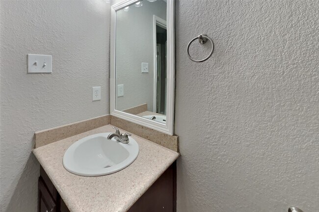 Building Photo - 7718 Balsam Crossing Ln