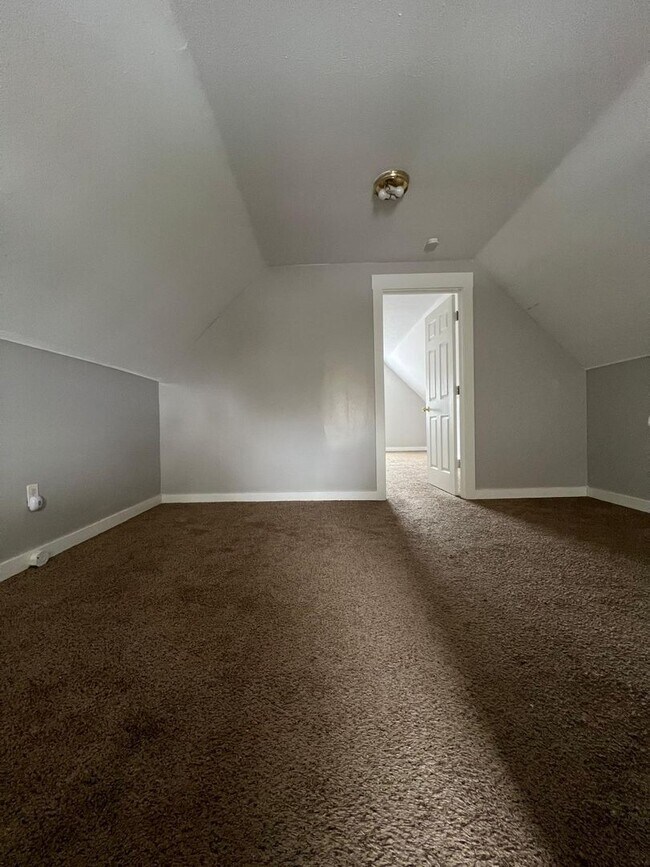 Building Photo - 3914 W 21st St