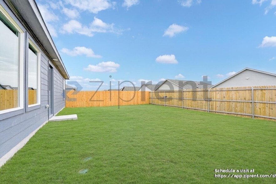 Building Photo - 6813 Haines Dr