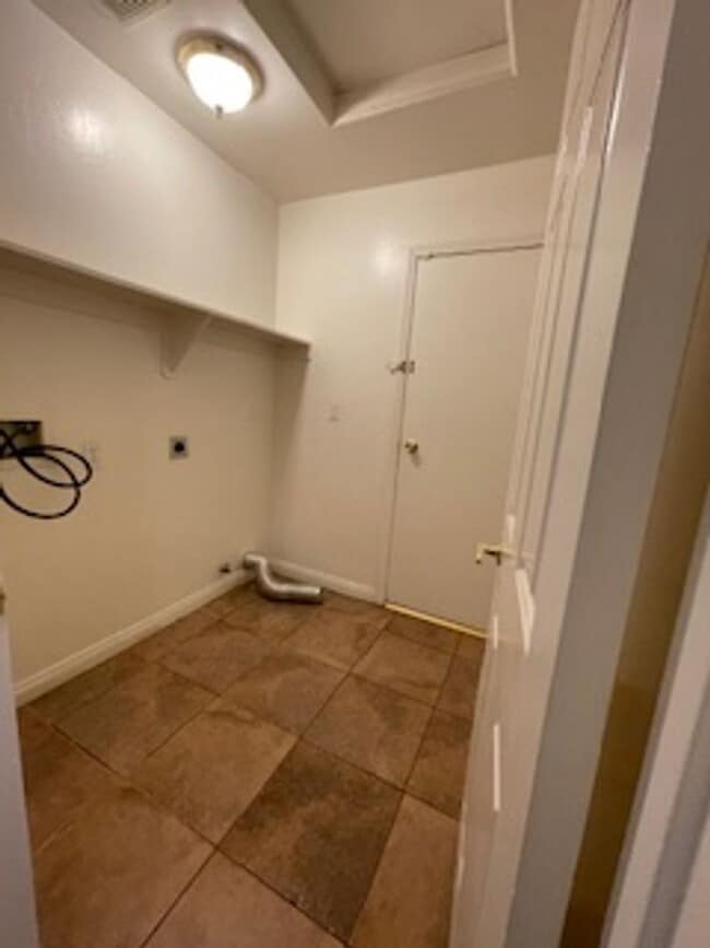 Building Photo - Northwest Home - ** Move In Special **