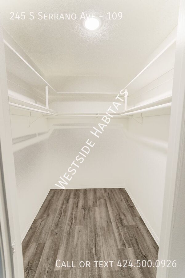 Building Photo - 245 Serrano Ave