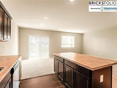 Building Photo - Puyallup's Hidden Gem: Experience the Warm...