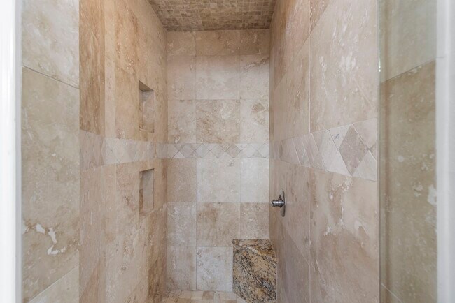 Building Photo - 4010 Briar St