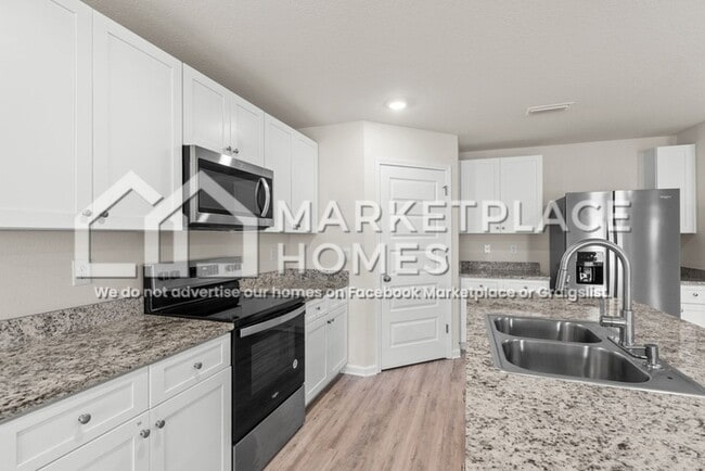 Building Photo - 7504 Delancey St