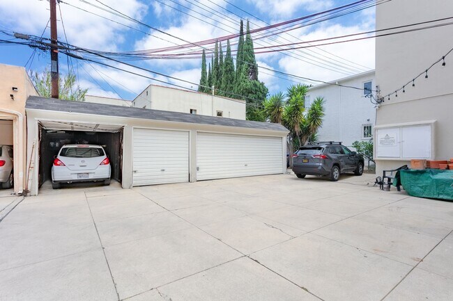 Building Photo - 6313 Orange St