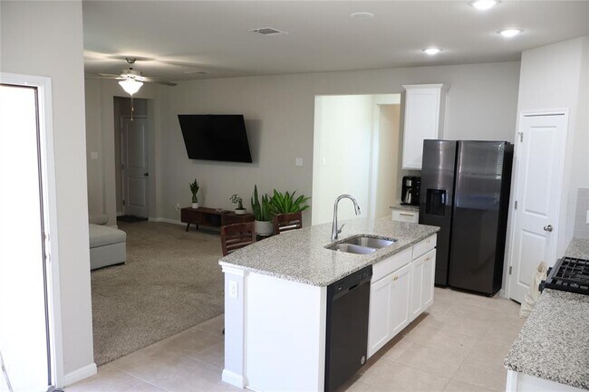 Building Photo - 11500 Maple Leaf Way