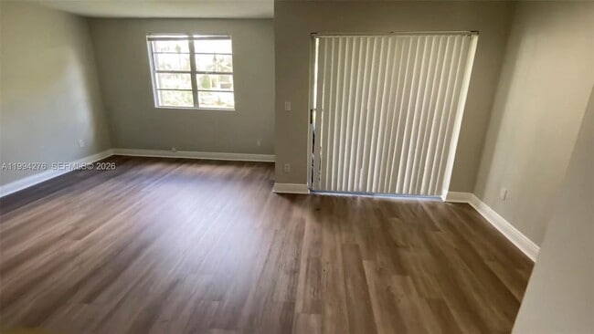 Building Photo - 1261 SW 46th Ave