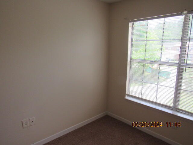 Building Photo - 705 Terrance Ct