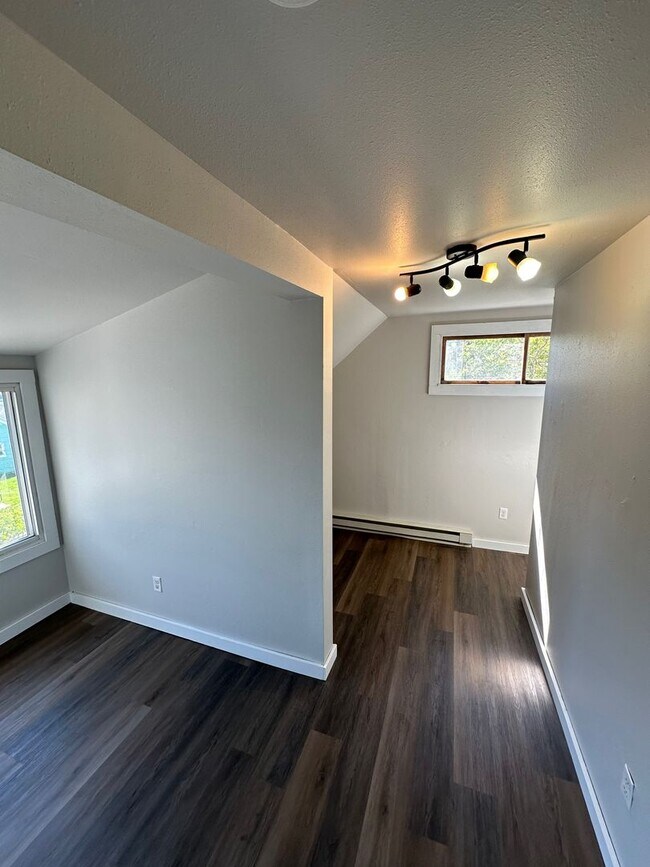 Building Photo - 723/725 Frederick St