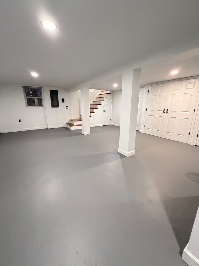 Building Photo - 29 Blueberry Hill Rd