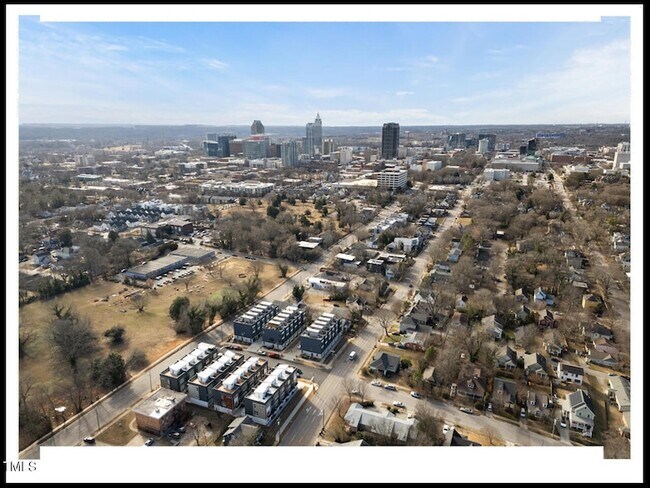 Building Photo - 712 E Edenton St
